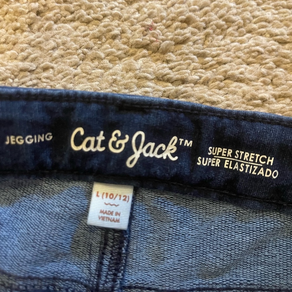 Girls cat and jack jeggings— super comfy